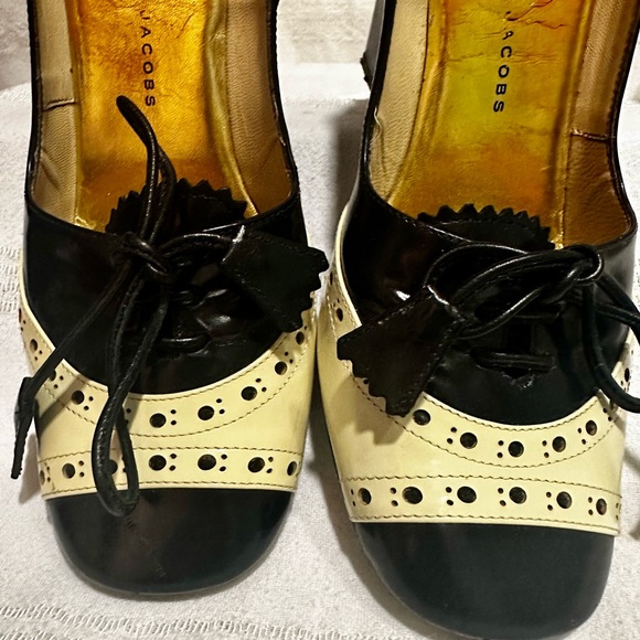 Marc Jacob’s Patent Leather Stacked Heels - Picture 6 of 7